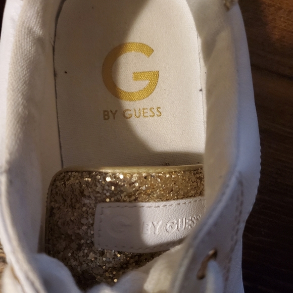 Tennis shoes - Picture 5 of 5